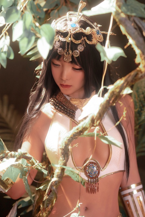 Bangni邦尼 · 帝皇 God Emperor｜72P-828MB · 黄金王座的凡人献祭-玩图志