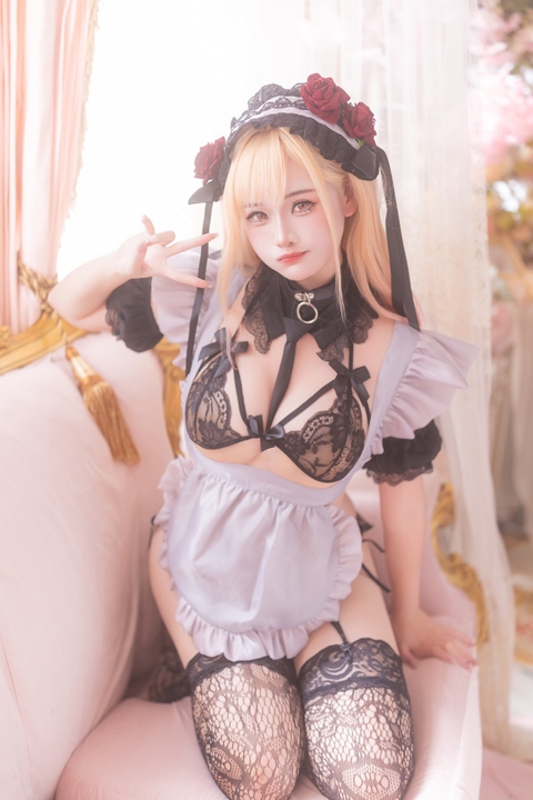 Xiaoyukiko · 喜多川海梦 黑江雫女仆｜42P · 海梦穿上雫的女仆装，比雫还雫-漫图社