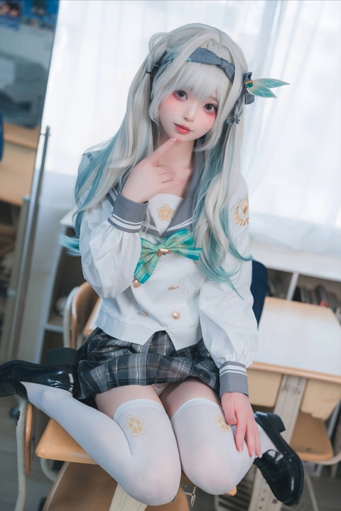 Irisuare_愛莉 · 崩坏 星穹铁道 流萤｜24P-337MB · 钢铁之翼的静默待机-玩图志