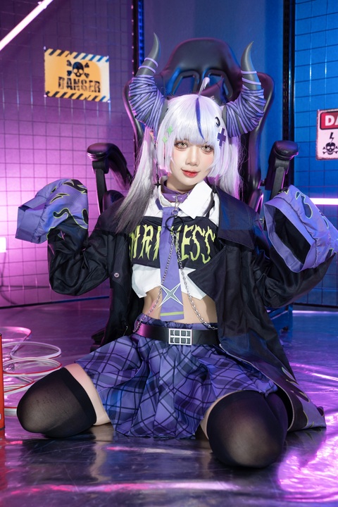 PoppaChan · Laplus in new outfit｜162P+11V · 新衣服旧习惯-漫图社