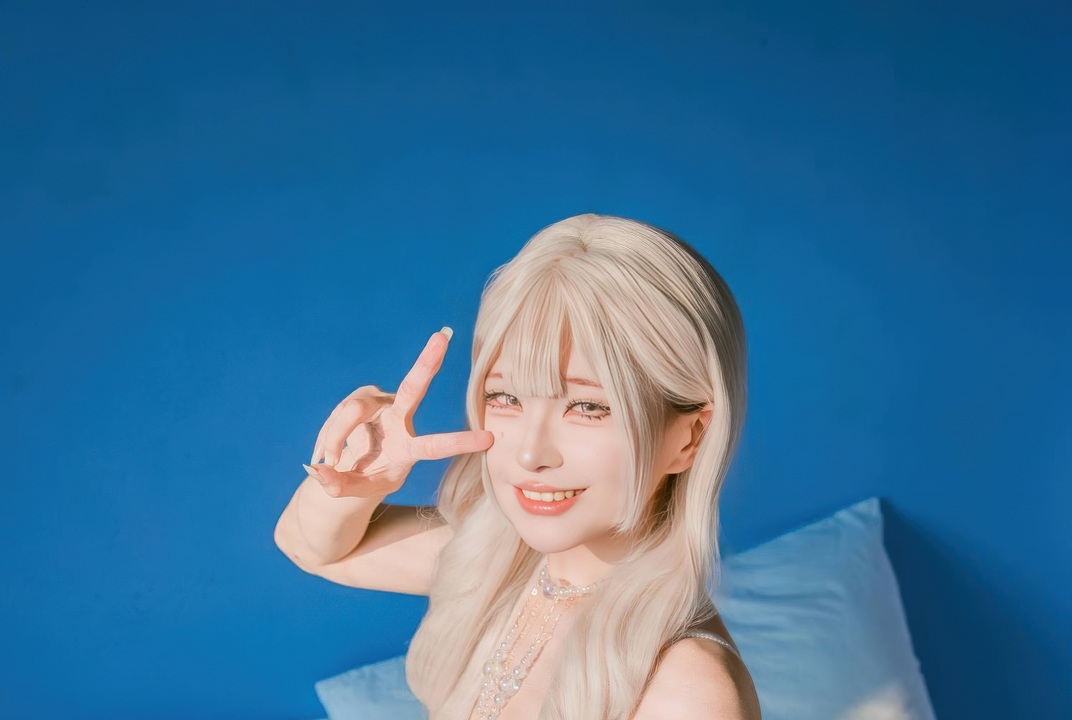雪奈Yukina – 清純混血女友｜60P+1V · 306MB · 午后门廊，她眼尾那滴未说的异国血统-玩图志