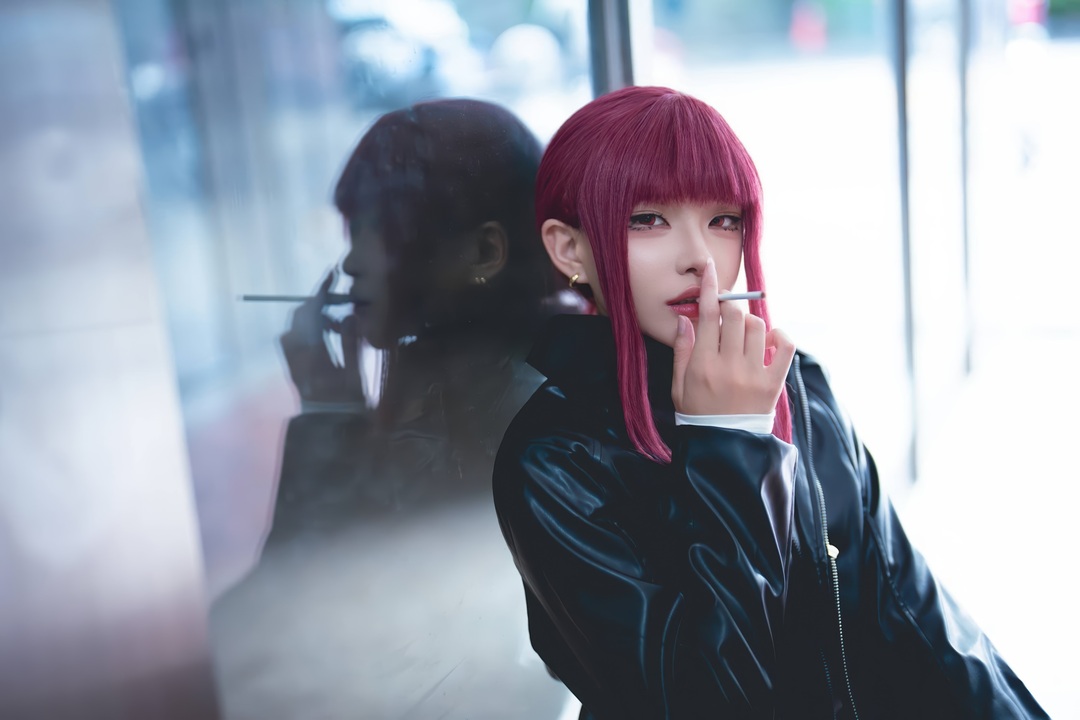 雪奈Yukina 田山小姐｜61P+1V 餐厅暖光卡在露腰短上衣下沿那秒，她把叉子穿成田山小姐的私语-玩图志