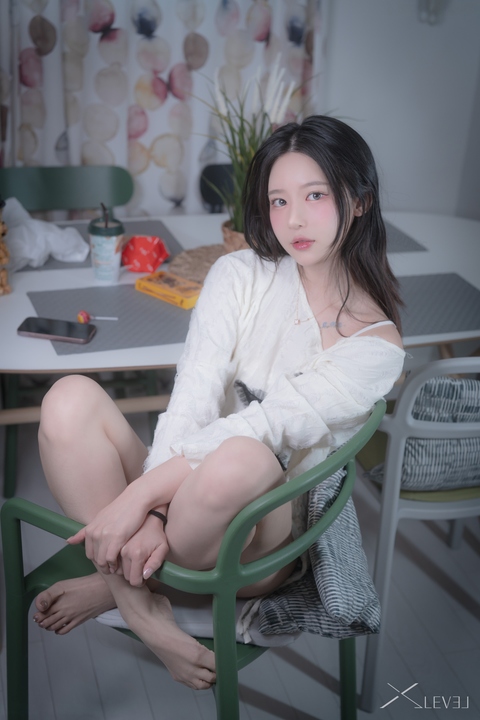 Yeha - X_Level_vol.081 poor Little Bro Bitch Sister｜140P+2V · 欺负你，是因为想被你管-玩图志