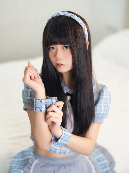 栗奈Rena - 格子少女｜105P+2V · 窗边那格阳光，分你一半-玩图志
