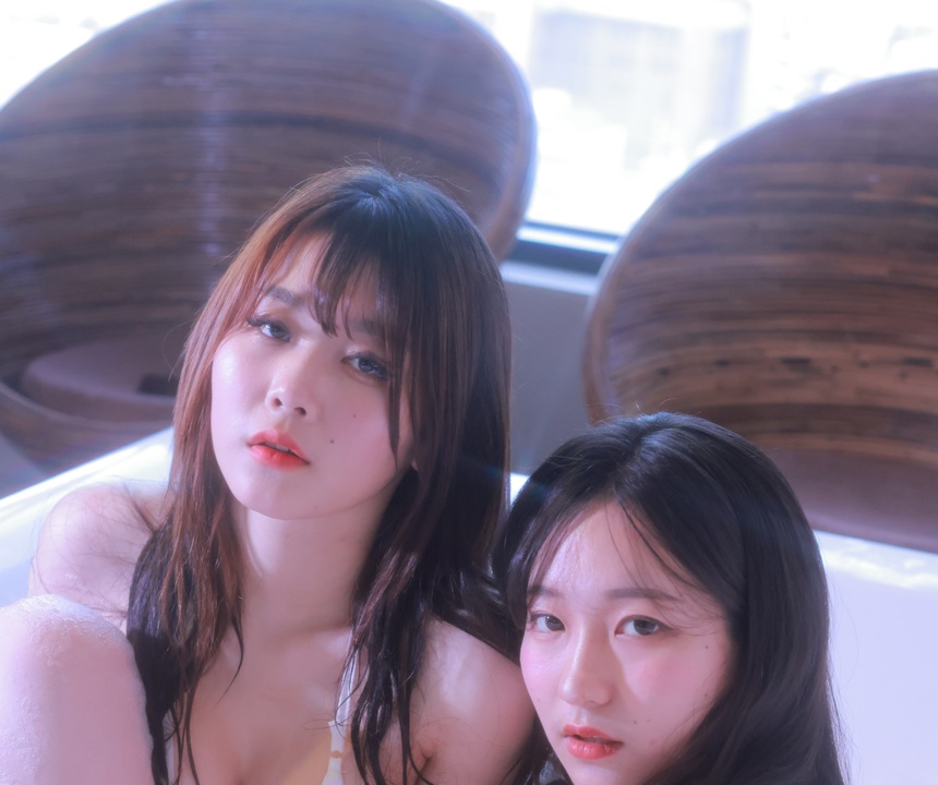 Sehee (세희) x Zia (지아) - Bathtub｜100P+3V · 双人浴缸，泡沫漫过肩线-玩图志