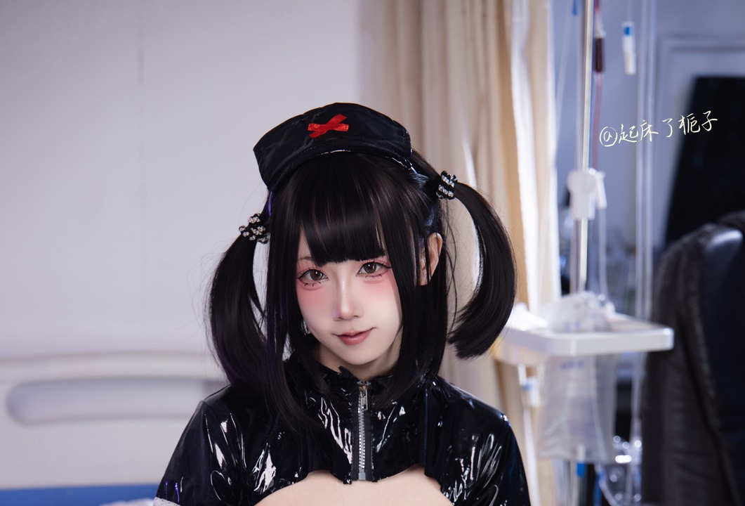 起床了栀子 – 透明漆皮护士｜53P · 744MB · 无菌室的欲望，漆皮反光里她替你量体温-玩图志