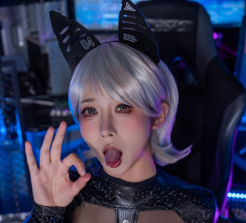云溪溪 - 猫影｜90P+1V · 1.86GB · 奶桃褪形，暗房里她是只不肯归笼的影-玩图志