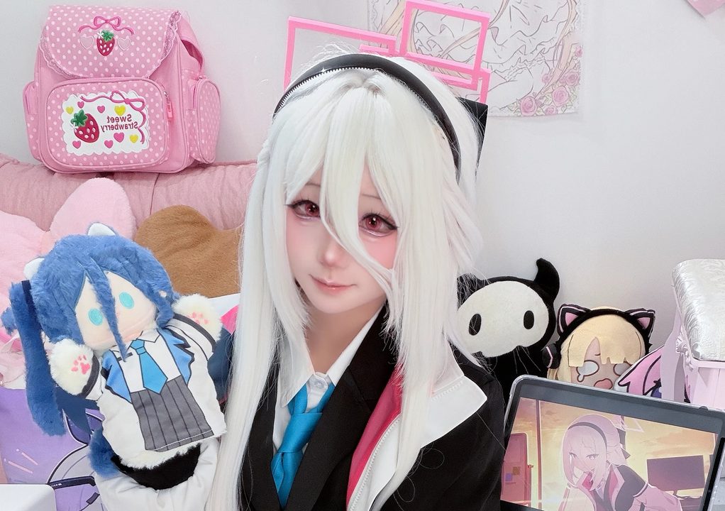 ran3 - 26.6 蔚蓝档案 天童凯伊｜106P+8V · 1.29GB · 悬浮光环下，白发侍女在都市天桥抽离日常-玩图志