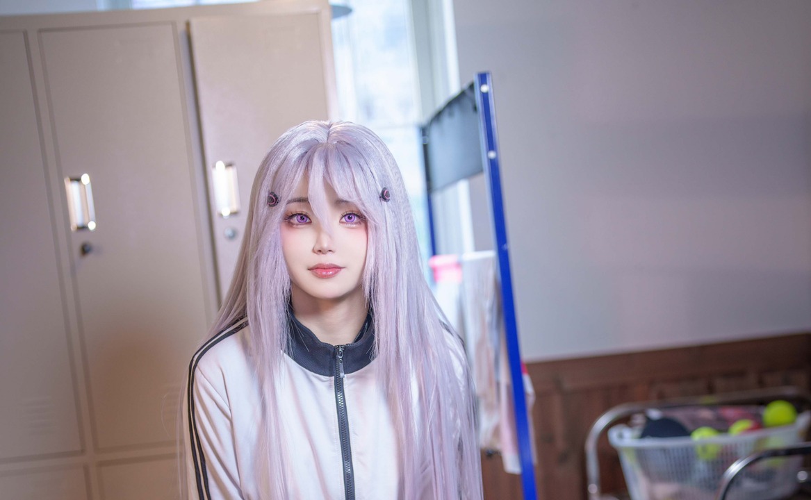 一只毛毛帽 - 运动服比基尼｜55P · 277MB · 卫衣敞怀，泳装边沿晒着客厅的午后-玩图志