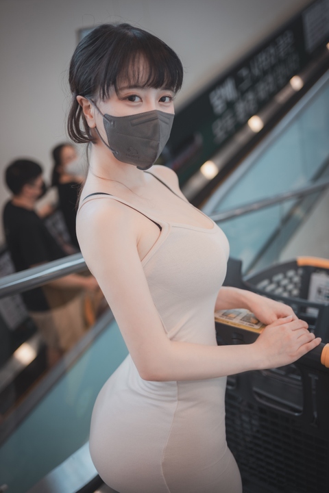 ZziZzi - DJAWA Photo New Town Bride