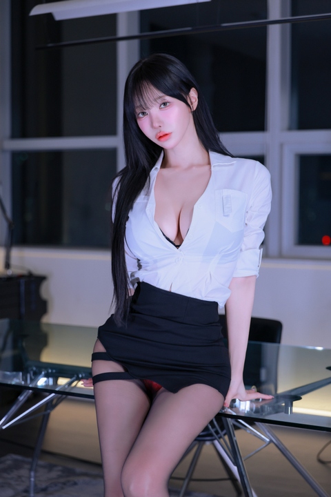 WinterD × YOPPI – Midnight Fever｜98P+2V 午夜霓虹与双人镜像-玩图志