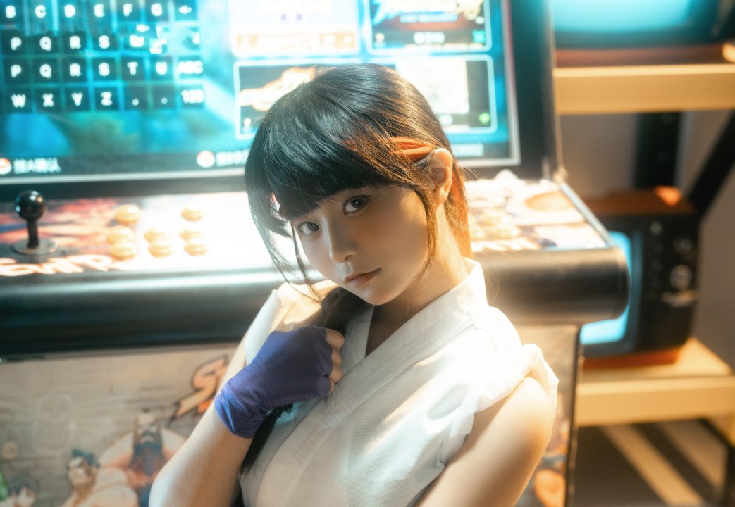滕子京大王 – KOF 坂崎由莉｜101P+1V 极限流台风女，她在3GB道场光里把虎煌拳收成偏头甜笑-玩图志