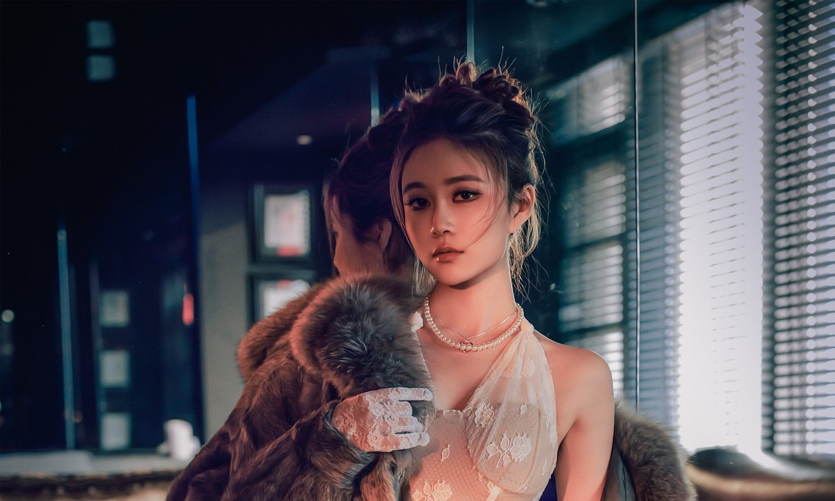 年年nnian – 面具｜84P · 半张脸与赤踝，她在860MB暗光里把”面具”演成不肯全摘的私语-玩图志