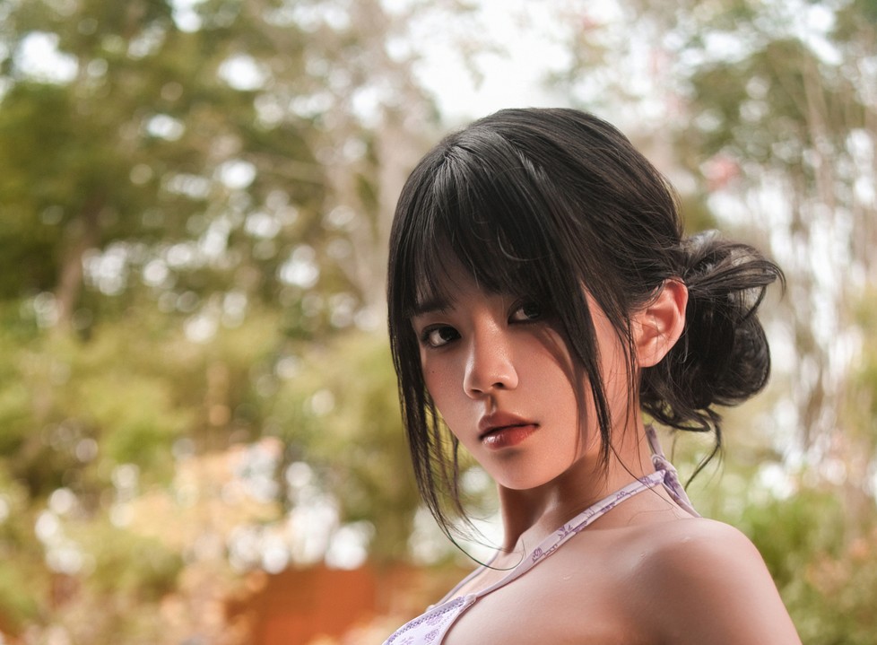 桜桃喵 紫色韵味｜24P 紫绸与单灯，她在暗房里把“CherryKISS”演成樱桃熟透前那寸釉光-玩图志