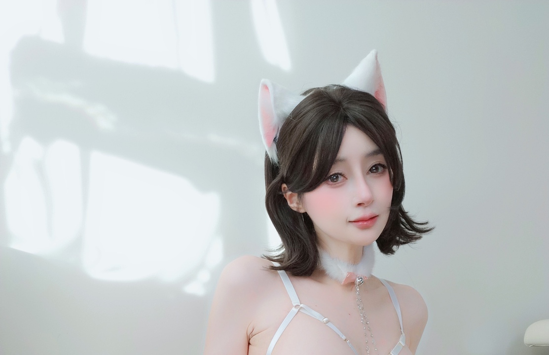 白银81 – 自撮り Vol.106｜111P+13V 手机前置卡在松垮领口的那秒，她把居家服穿成微胖熟女的私房私语-玩图志