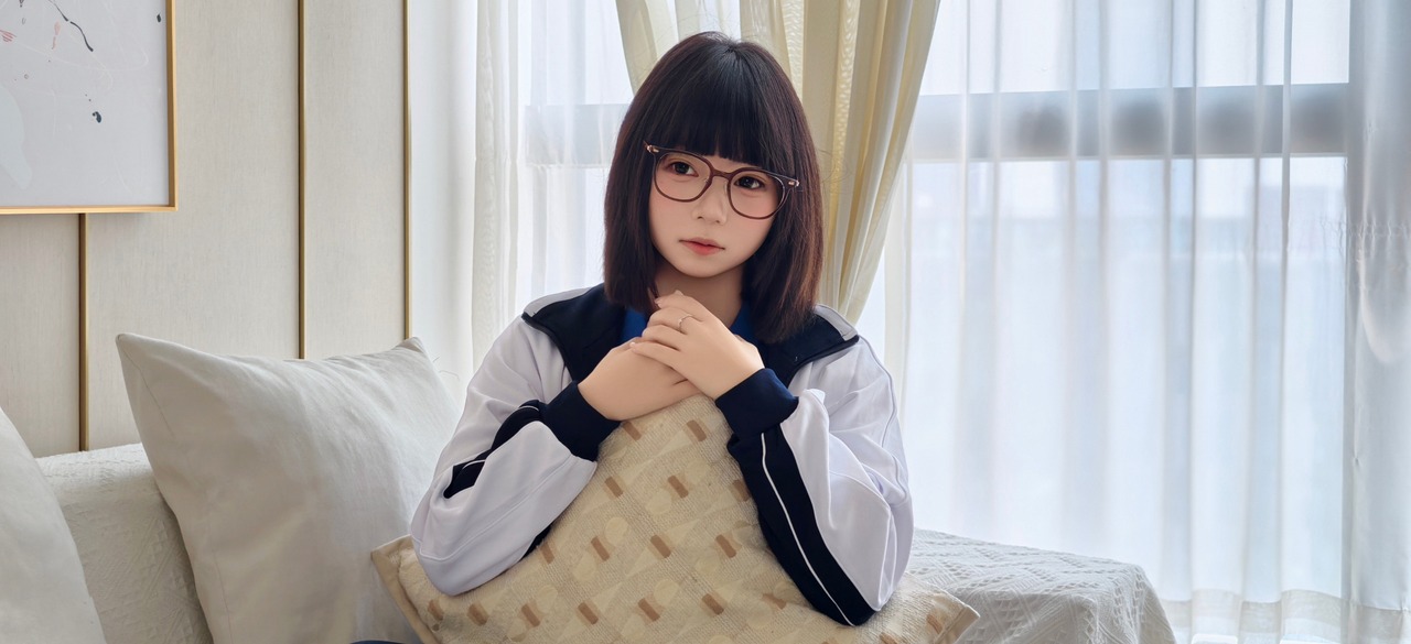 蘑菇头 – 学生服｜57P+1V 教室斜光卡在水手服领结那秒，她把格裙穿成放学后的JK私语-玩图志