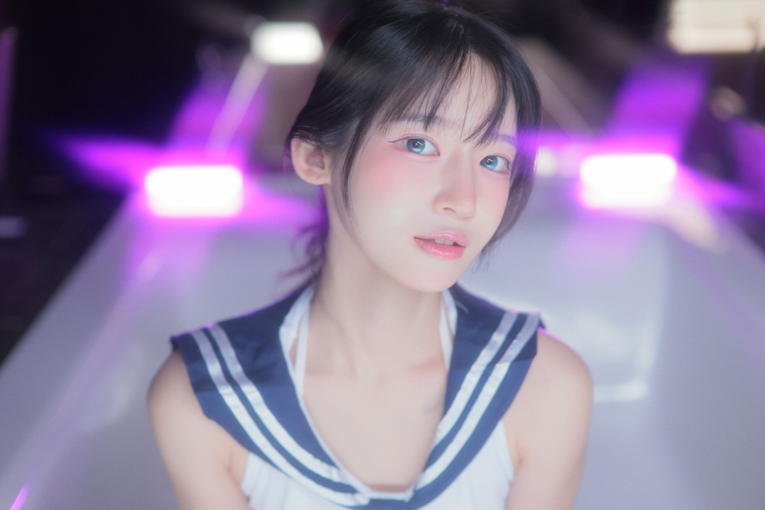 Yeha - Slippery Time｜133P+11V  高调棚光卡在油光锁骨那秒，她把乳液穿成滑溜溜的透明私语-玩图志