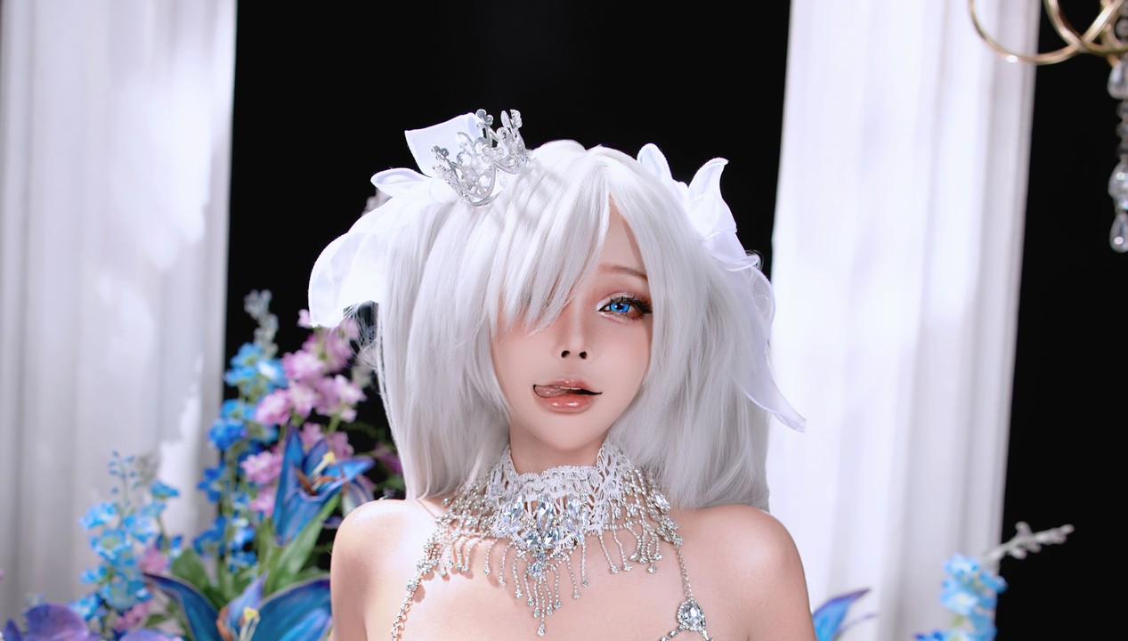 Sayo Momo - Cinderella 93P 城堡暖光卡在淡蓝蓬蓬裙第三层纱那秒，她把玻璃鞋穿成さよもも的私语-玩图志