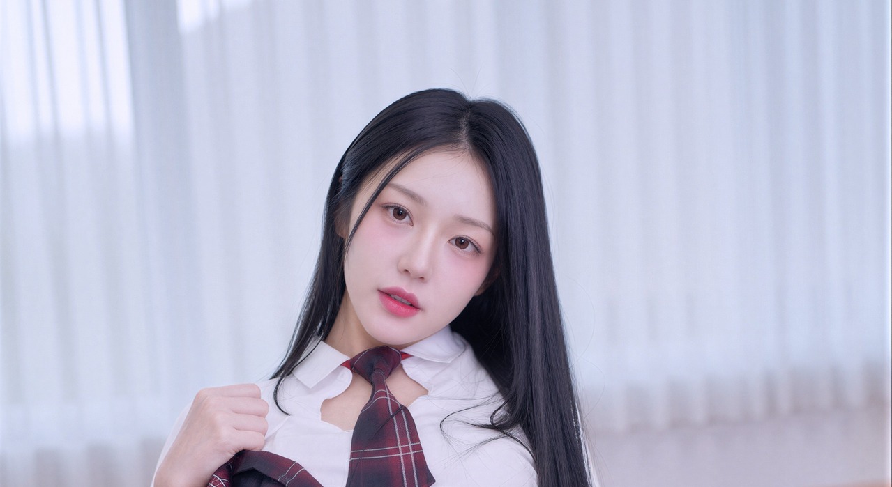 Fury – [AIRPLANETIME] My First Love Who Does Everything For Me｜78P 晨间卧室光卡在奶白卫衣抽绳那秒，她把「初恋」穿成 Fury 的私语-玩图志