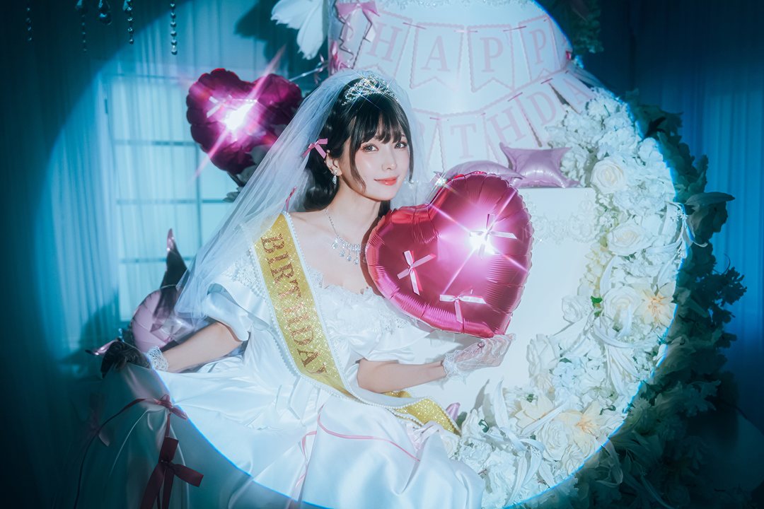 ElyEE子 - August 2026 B-Ribbon & White Veil 缎带白纱｜74P+4V  教堂侧光卡在缎带蝴蝶结-玩图志