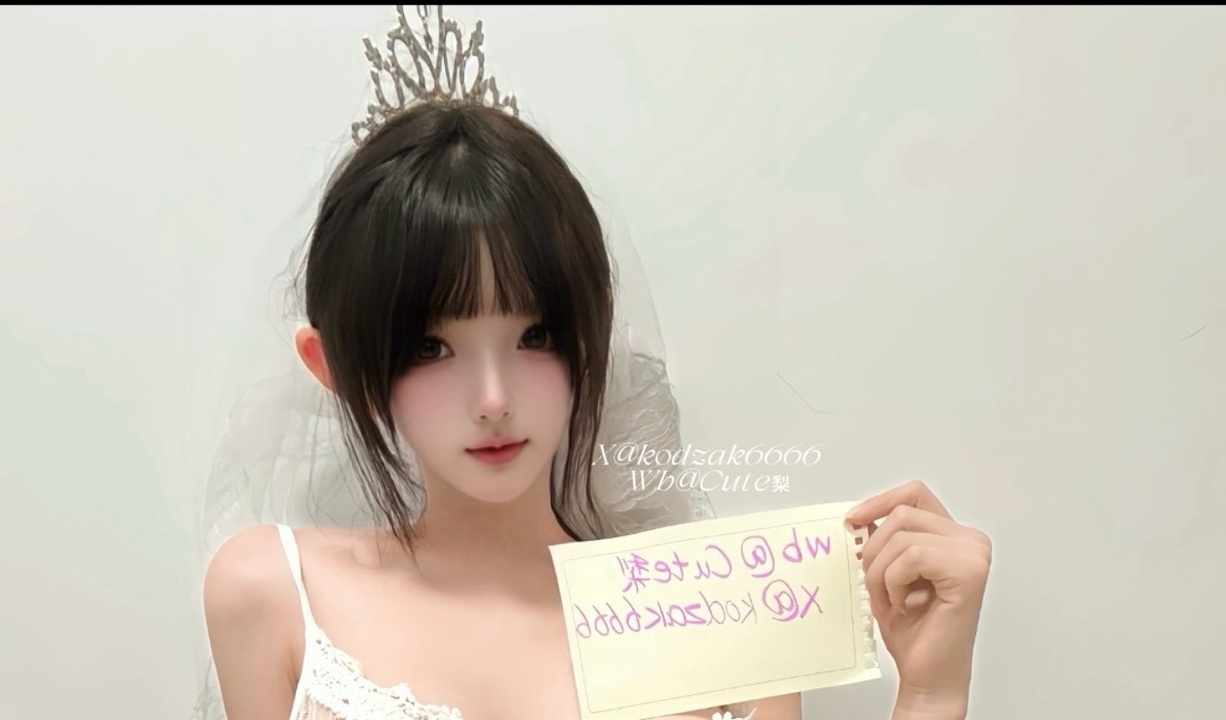 小梨 - 婚纱｜66P+5V 晨白光卡在头纱蕾丝边那秒，她把「嫁」穿成小梨的私语-玩图志