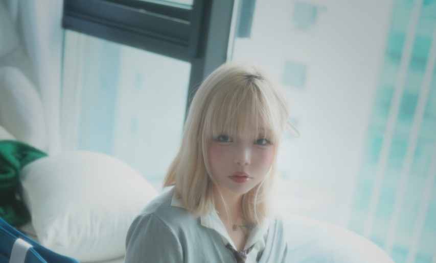Ahri – X_Level vol.096 Blonde Little Sister｜142P+1V 午后卧室光卡在金发刘海-玩图志