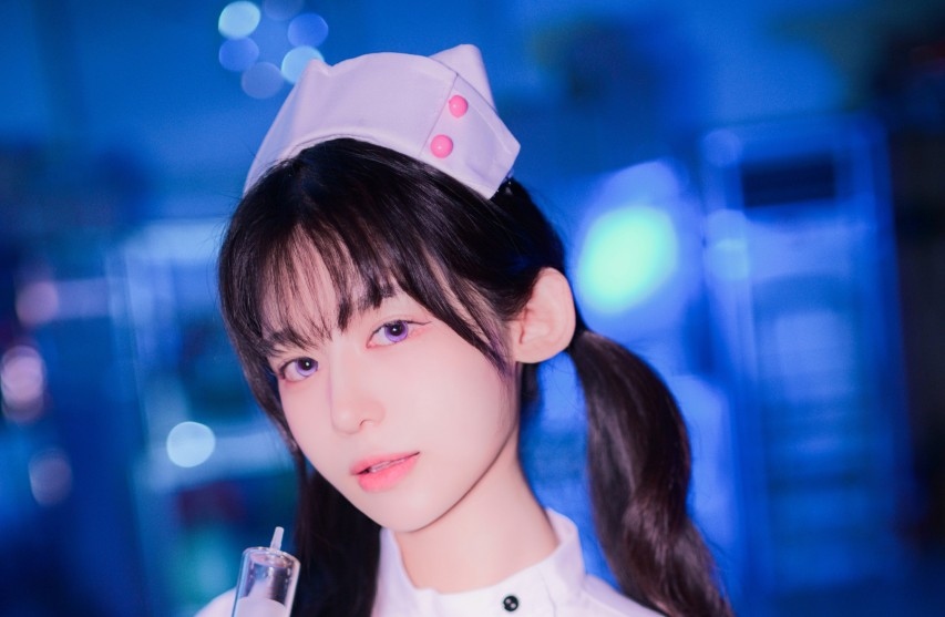 Yeha - ‌《BLUECAKE》 XX CARE｜198P 东京夜护光卡在护理手套边-玩图志