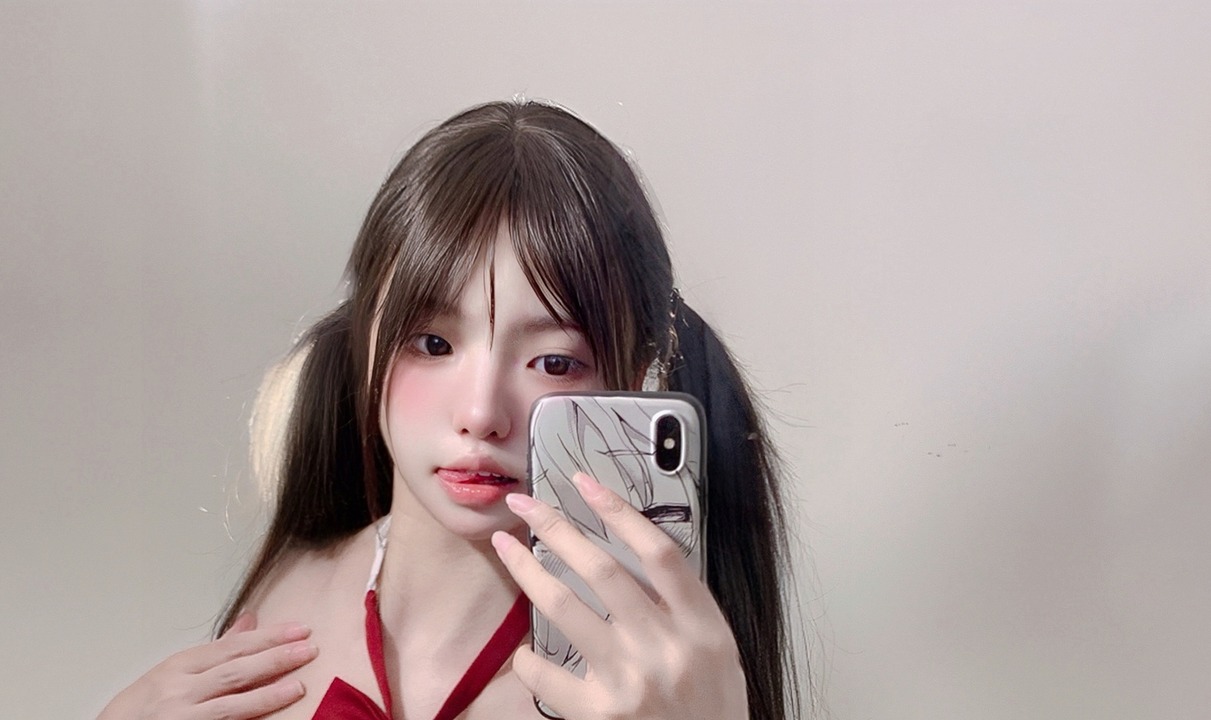 真宝 - 优等生｜42P · 教室晨光卡在白衬衫第二颗纽扣那秒，她把「满分」穿成真宝的私语-玩图志