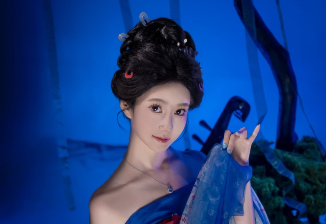 年年nnian - 七夕 织女｜80P  银河浅蓝光卡在鹊桥素纱，她把「乞巧」穿成年年的私语-玩图志